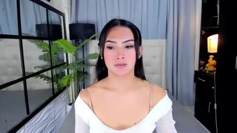 phenomenal_ivy online show from June 10, 10:47 am