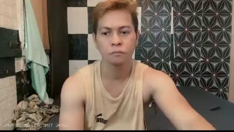 Snapshot of philcummx chatting on June 15, 4:25 am PHIL online show from June 15, 4:25 am