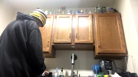 Phil online show from October 13, 8:20 pm