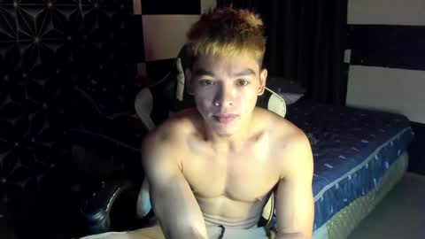 Snapshot of philhotbody chatting on January 13, 11:41 am AJ online show from January 13, 11:41 am