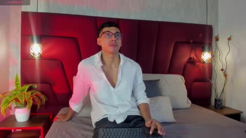 Snapshot of philip_collins chatting on March 19, 11:47 am Milo online show from March 19, 11:47 am