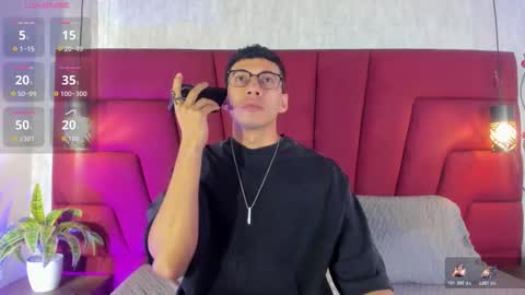 Snapshot of philip_collins chatting on March 22, 12:52 pm Milo online show from March 22, 12:52 pm