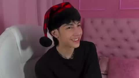 Snapshot of philipe_moonlight_ chatting on March 11, 3:56 am Phil. INDEPENDENT MODEL online show from March 11, 3:56 am