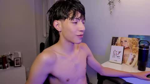 Snapshot of philipe_moonlight_ chatting on March 21, 3:44 am Phil. INDEPENDENT MODEL online show from March 21, 3:44 am