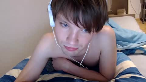 phillip25y online show from June 10, 9:14 pm
