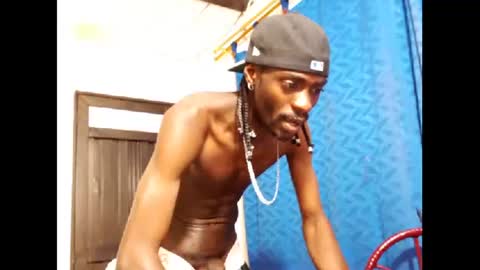 Snapshot of phillipp_hott chatting on January 5, 12:20 am 2 pac shakur online show from January 5, 12:20 am