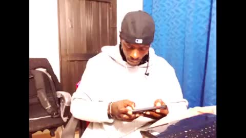 Snapshot of phillipp_hott chatting on January 20, 5:15 am 2 pac shakur online show from January 20, 5:15 am