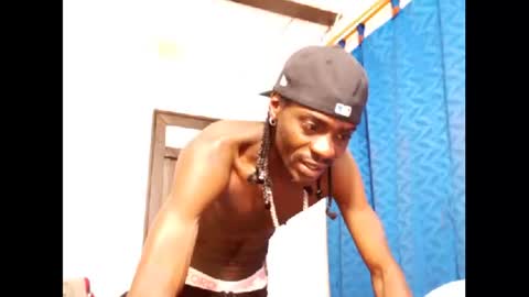 Snapshot of phillipp_hott chatting on January 25, 2:15 am 2 pac shakur online show from January 25, 2:15 am