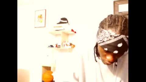 Snapshot of phillipp_hott chatting on February 23, 2:18 am 2 pac shakur online show from February 23, 2:18 am