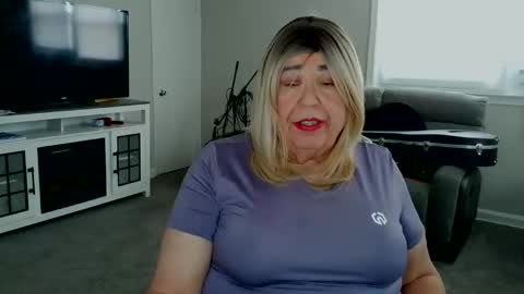 Snapshot of phillyguy195601 chatting on May 7, 2:33 pm Geri online show from May 7, 2:33 pm