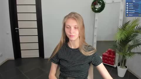 Phoebe online show from December 12, 11:29 am