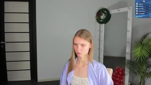 Phoebe online show from December 12, 5:37 pm