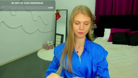 Phoebe online show from December 20, 4:25 pm