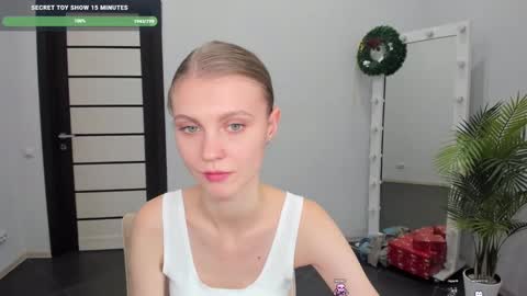 Phoebe online show from January 8, 10:26 am