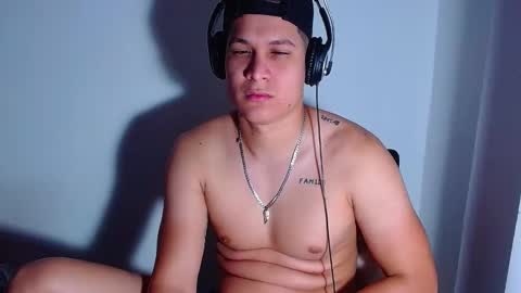 AdnierGnz online show from December 28, 10:14 am