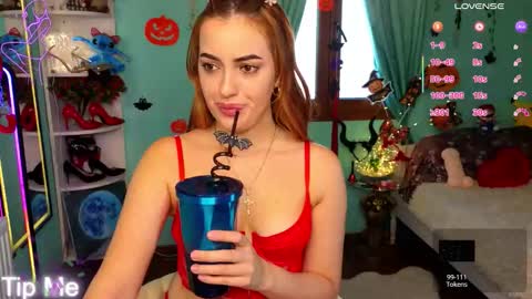 Snapshot of phoenixlunar chatting on October 22, 7:08 am Selena online show from October 22, 7:08 am