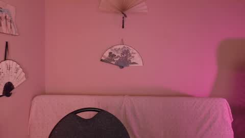 phoenixx_x online show from June 4, 12:33 pm