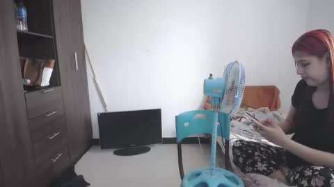 Snapshot of pia_alonzo30 chatting on March 16, 5:28 pm izzy online show from March 16, 5:28 pm