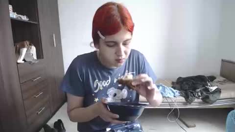 Snapshot of pia_alonzo30 chatting on March 29, 5:35 pm izzy online show from March 29, 5:35 pm