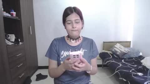 izzy online show from May 15, 1:51 pm