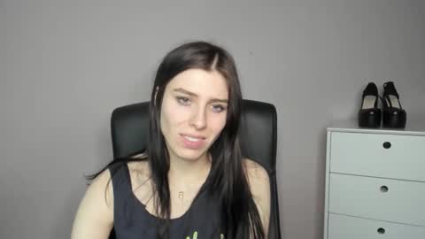 Snapshot of pia_desire chatting on January 18, 9:51 pm P I A online show from January 18, 9:51 pm