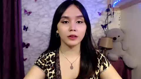 Ms Pia online show from April 18, 7:58 pm
