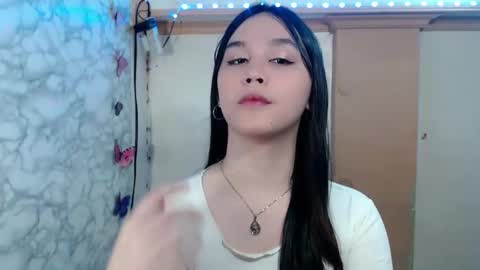 Ms Pia online show from April 23, 5:15 pm