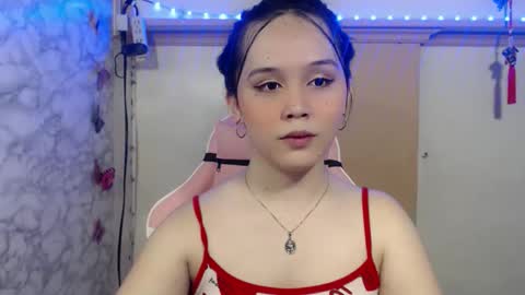 Ms Pia online show from May 7, 7:41 pm