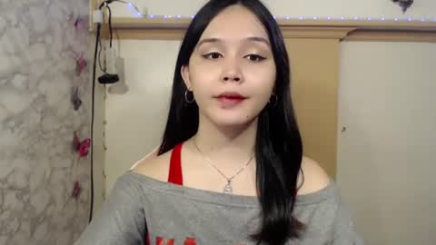 Ms Pia online show from May 9, 7:19 pm