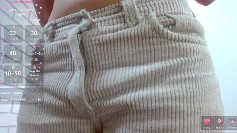 Snapshot of pia_tay chatting on October 23, 3:28 am PIA online show from October 23, 3:28 am