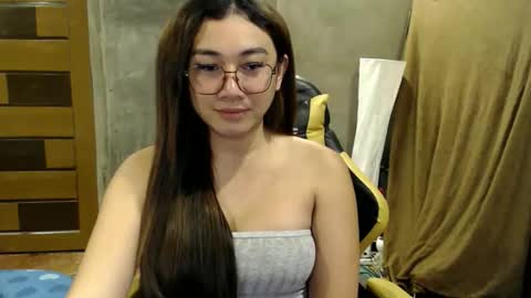 Pia online show from October 21, 8:04 am