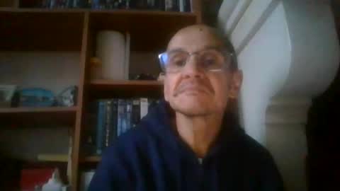 Snapshot of pichoun71 chatting on December 14, 3:47 pm pichoun71 online show from December 14, 3:47 pm