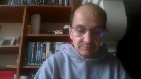 Snapshot of pichoun71 chatting on February 8, 12:28 pm pichoun71 online show from February 8, 12:28 pm
