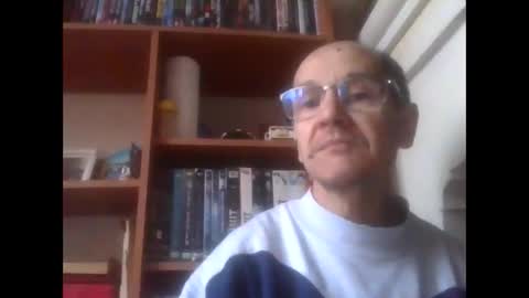 Snapshot of pichoun71 chatting on February 15, 8:00 am pichoun71 online show from February 15, 8:00 am