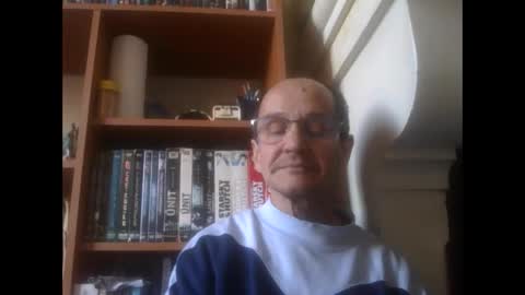 Snapshot of pichoun71 chatting on February 16, 2:10 pm pichoun71 online show from February 16, 2:10 pm