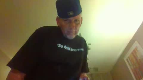 Snapshot of pierce702420 chatting on March 30, 12:39 pm pierce702420 online show from March 30, 12:39 pm