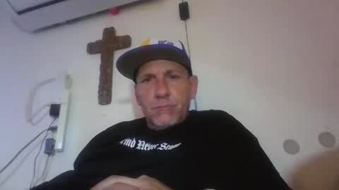 Snapshot of pierce702420 chatting on April 1, 5:52 am pierce702420 online show from April 1, 5:52 am