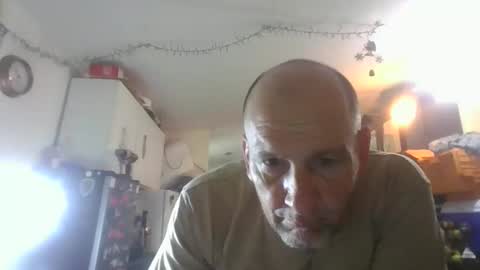 Snapshot of pierce702420 chatting on April 2, 5:21 pm pierce702420 online show from April 2, 5:21 pm