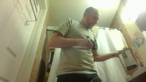 Snapshot of pierce702420 chatting on April 3, 7:06 am pierce702420 online show from April 3, 7:06 am