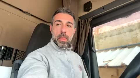 pierotu online show from January 9, 11:35 am