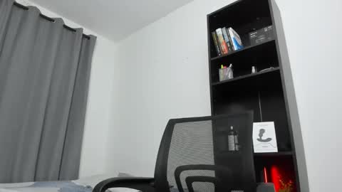 Pierre online show from January 27, 11:43 pm