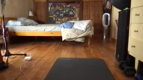 Snapshot of pierrohhh chatting on October 23, 8:35 am pierrohhh online show from October 23, 8:35 am