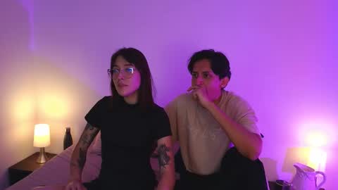 Snapshot of pifex chatting on January 12, 11:43 pm GAMER COUPLE online show from January 12, 11:43 pm