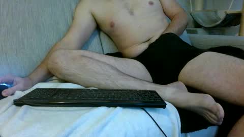 Snapshot of piiair331 chatting on October 12, 5:28 am piiair33 online show from October 12, 5:28 am