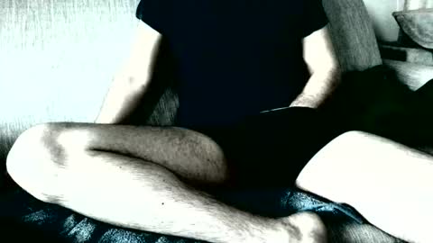 Snapshot of piiair331 chatting on February 14, 9:50 am piiair33 online show from February 14, 9:50 am