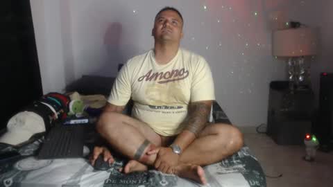 pikoro_gomez online show from December 6, 5:09 am