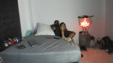 Snapshot of pikoro_gomez chatting on April 10, 1:00 am pikoro_gomez online show from April 10, 1:00 am