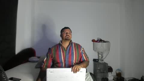 Snapshot of pikoro_gomez chatting on May 2, 12:26 am pikoro_gomez online show from May 2, 12:26 am