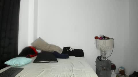 Snapshot of pikoro_gomez chatting on May 12, 1:36 am pikoro_gomez online show from May 12, 1:36 am