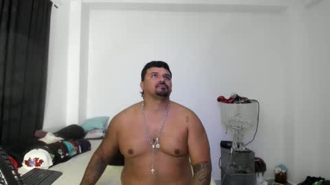 Snapshot of pikoro_gomez chatting on May 21, 1:56 am pikoro_gomez online show from May 21, 1:56 am